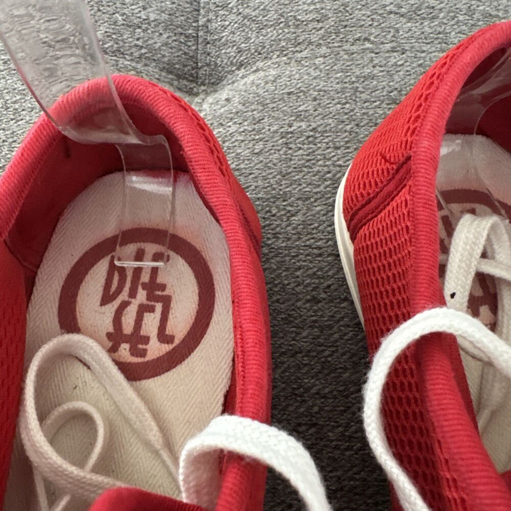 Diesel Sneakers Red Mesh Low Top Lace-Ups Logo Rubber Bottom With Map Size 7.5 - Picture 5 of 16